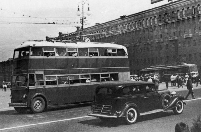 История Story: Двухэтажные троллейбусы
