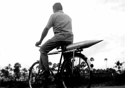 Наука Story: Первая индийская ракета перевозилась на велосипеде