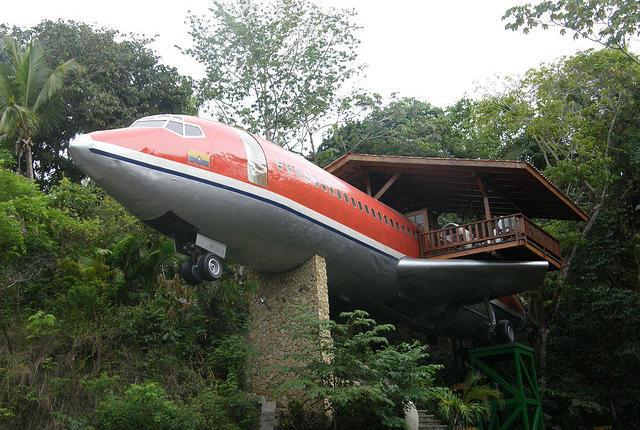 Культура Story: Отель, сделанный из старого самолета Боинг-727