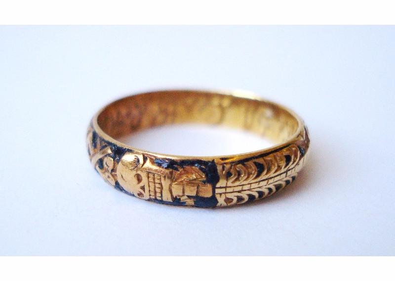 История Story: Траурные кольца были популярны в Европе вплоть до 19 века