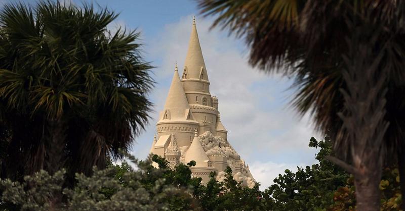 Культура Story: В Майами был построен самый высокий в мире замок из песка!