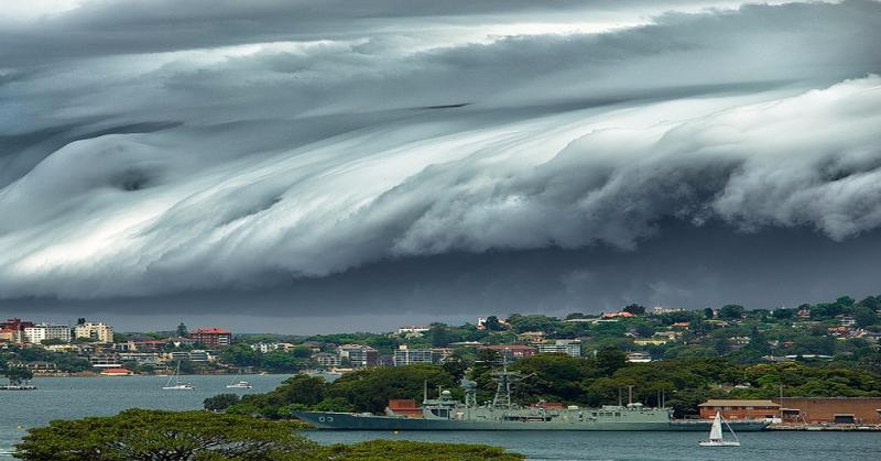 География Story: Невероятное облачное цунами не на шутку перепугало обитателей Сиднея!
