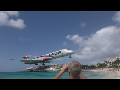 Общество Story: На Карибах воздушный лайнер пролетел в 10 метрах над головами отдыхающих!