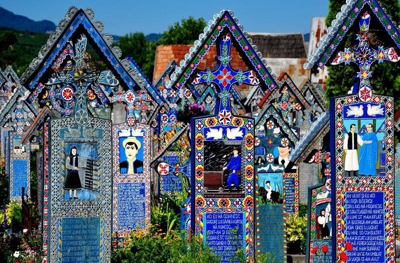 География Story: Уникальное весёлое кладбище в Румынии!