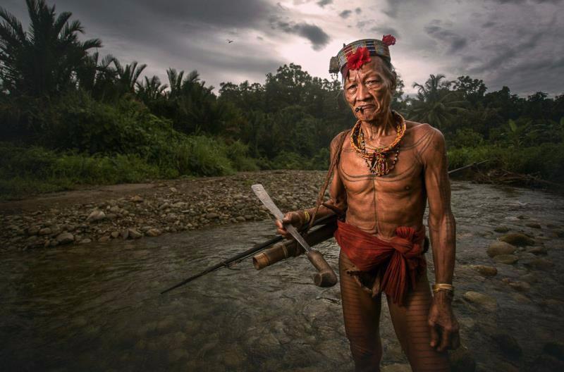 География Story: Загадочное первобытное племя Ментавай в Индонезии!