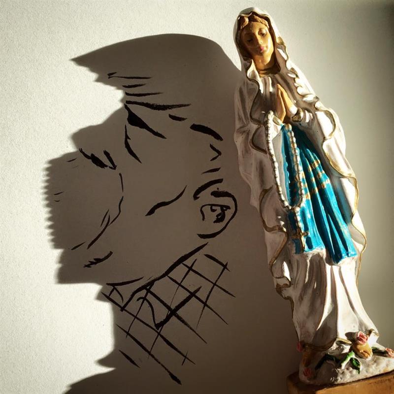 art Story: This artist turns shadows into fascinating pictures