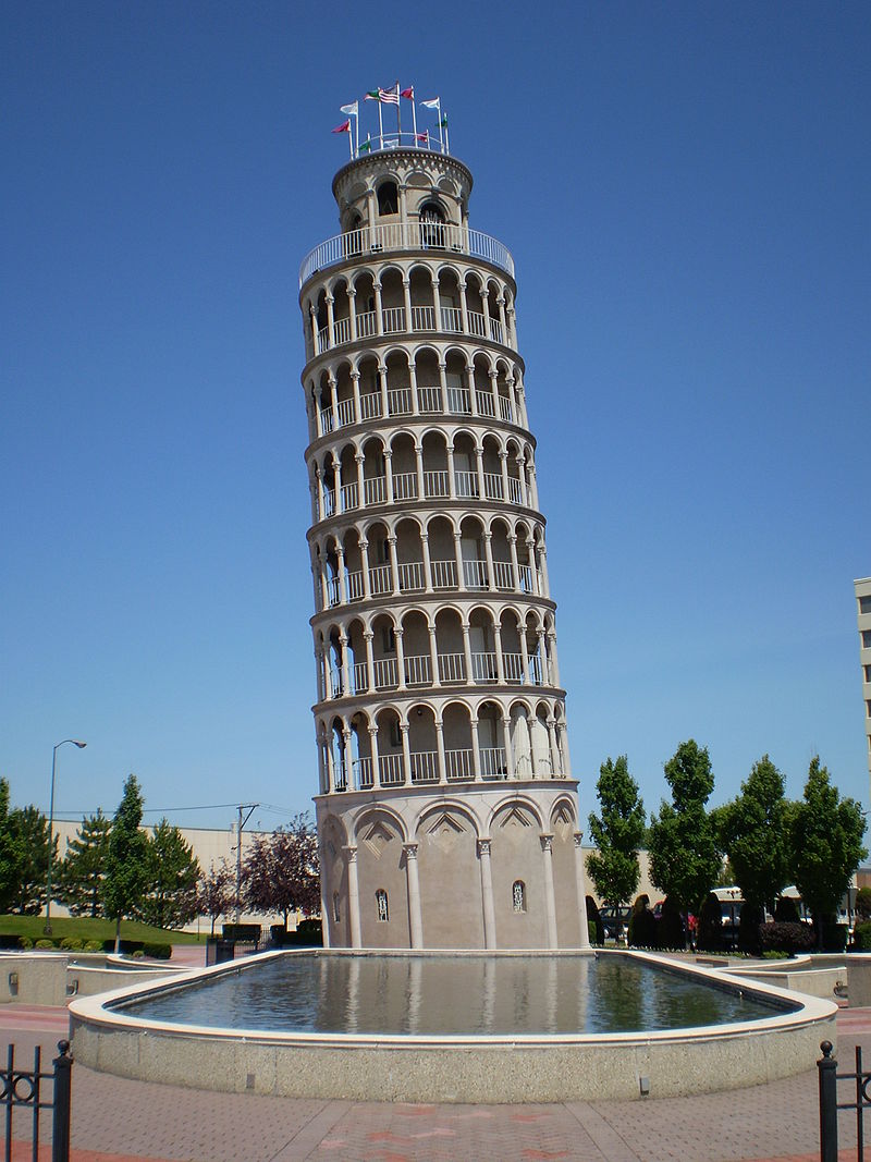 art Story: Leaning Tower of Niles in Illinois, US