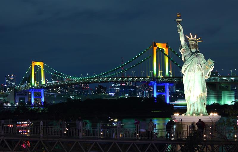 art Story: The Statue of Liberty in Odaiba, Japan