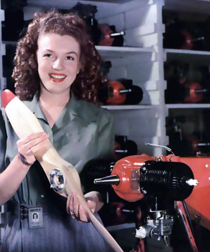 Society Story: Norma Jeane Dougherty working at the Radioplane Munitions Factory. The first modelling job in her life (1945)