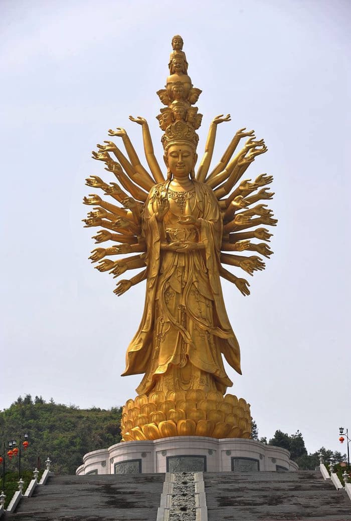 Geography Story: #6 The Guishan Guanyin of the Thousand Hands and Eyes, China