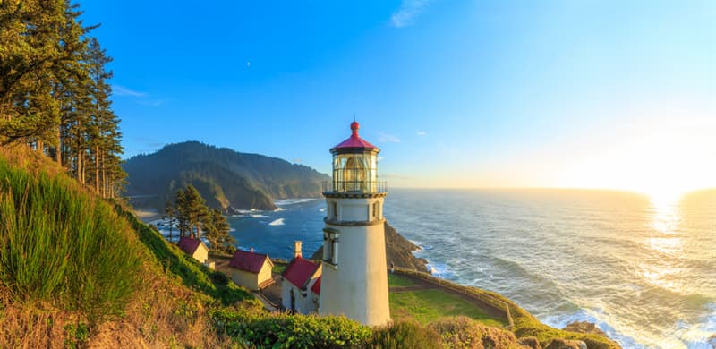 Geography Story: best places to visit if you are an introvert travel destinations Heceta Head Lighthouse USA