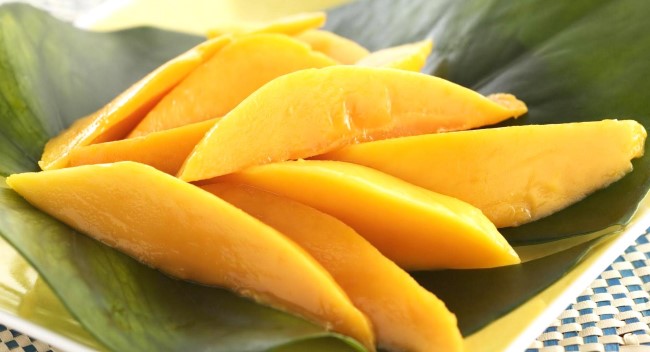 Nature Trivia Question: Do mangoes belong to the cashew family?