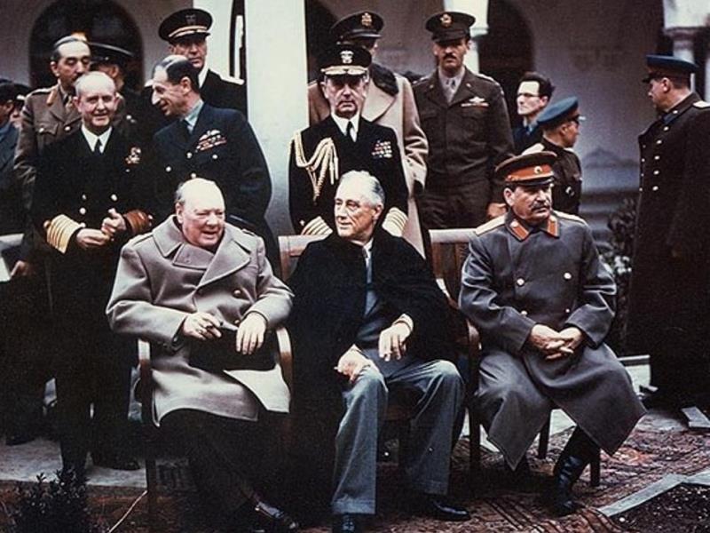 История Вопрос: В каком дворце проходила Ялтинская конференция союзных держав 1945?
