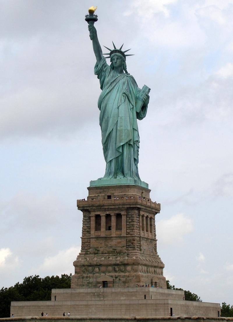 История Вопрос: В каком году статуя Свободы была привезена в Нью Йорк?