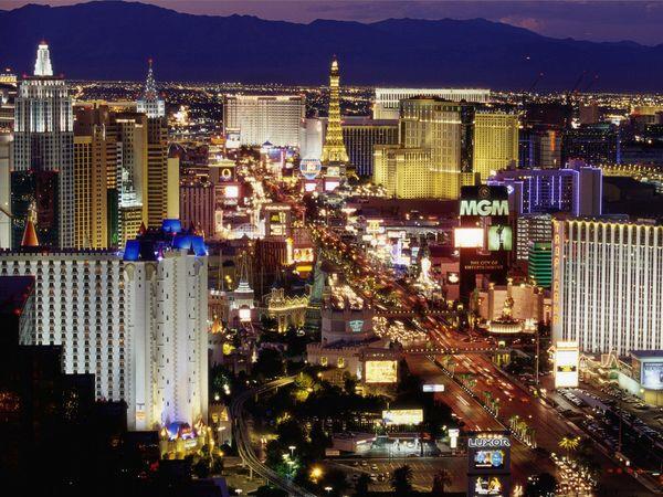 Geography Trivia Question: What city in Nevada is internationally known for gambling, shopping, fine dining and nightlife?