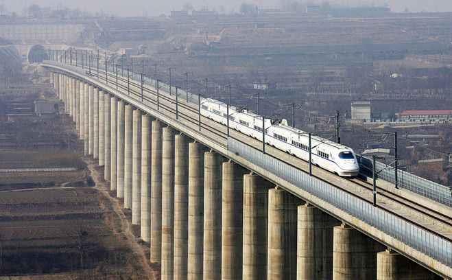 География Вопрос: Даньян-Куньшаньский виадук в Китае считается самым длинным мостом в мире. Какова его длина?