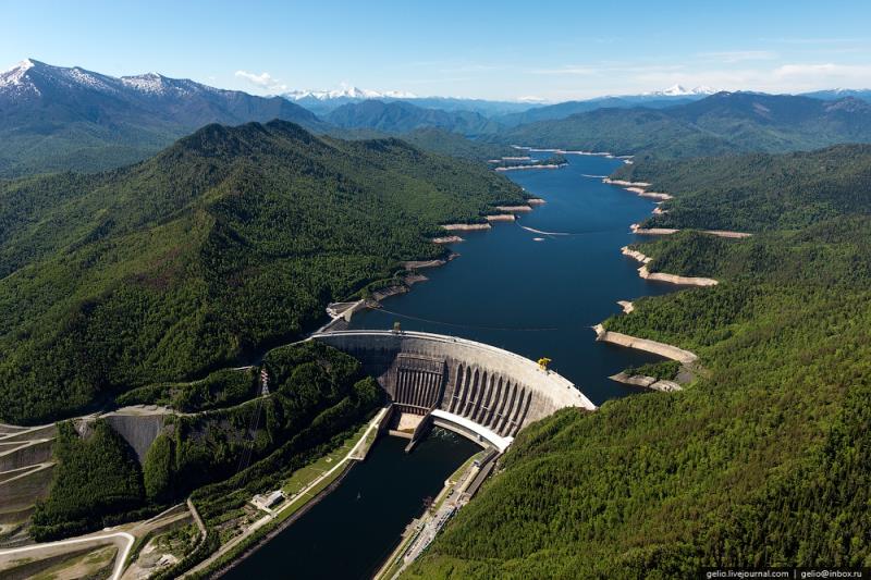 География Вопрос: Какое водохранилище, созданное в результате строительства гидроэлектростанции, является на сегодняшний момент самым крупным по объему водохранилищем в мире?