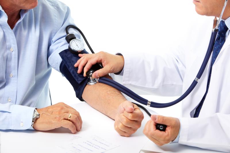 Наука Вопрос: Может ли присутствие врача влиять на уровень артериального давления пациента?