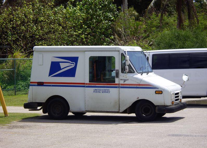 Geography Trivia Question: What is the US postal service 2 letter code for the state of Maine?