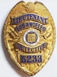 Movies & TV Trivia Question: Who originally played TV's  Los Angeles police lieutenant Columbo?