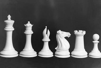 Kultura Pytanie-Ciekawostka: Ile kwadratów (pól) ma szachownica?