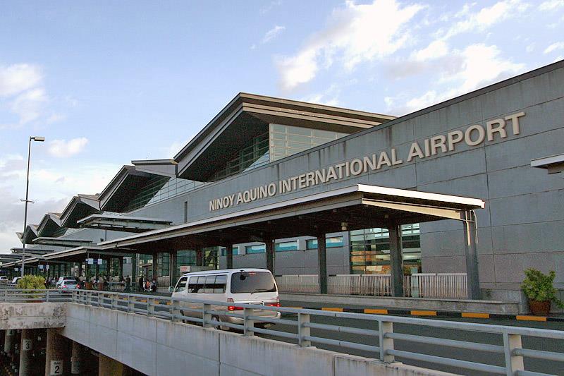 NAIA Terminal 3 2009 MC.jpg