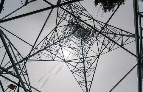 Science Trivia Question: What are the two types of power lines that are commonly used with utility poles?