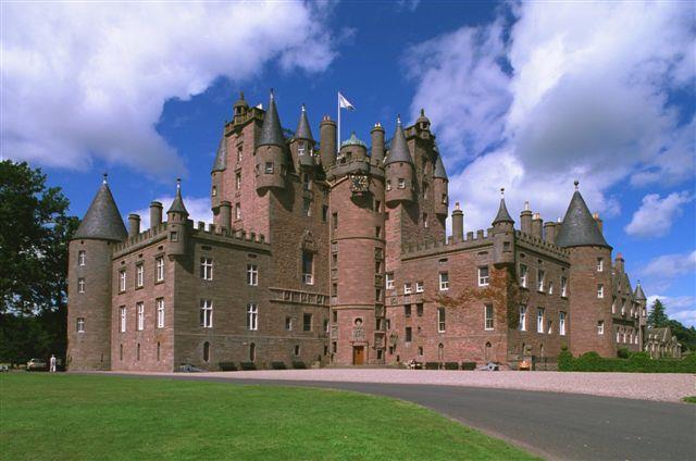 History Trivia Question: Which castle was the childhood home of Lady Elizabeth Bowes-Lyon, the late Queen Mother?