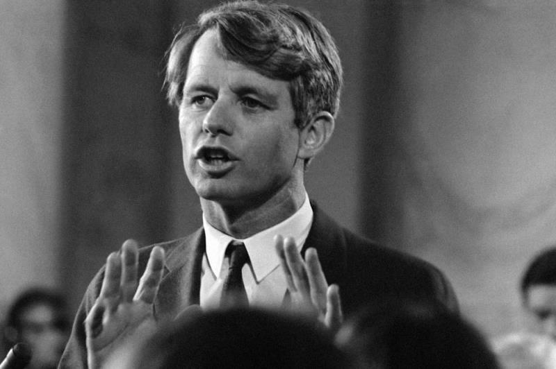 История Вопрос: Кто убил Роберта Ф. Кеннеди 5 июня 1968 года?