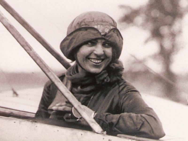 History Trivia Question: Who was the first licensed female pilot in the USA?