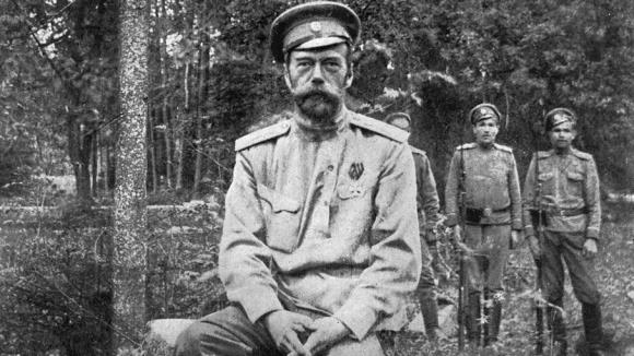История Вопрос: Известно, что император Николай II, будучи Верховным главнокомандующим, в русской армии имел только чин полковника. А какой чин он имел в британской армии?