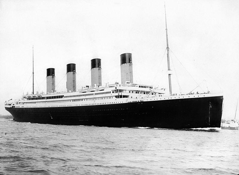 historia Pytanie-Ciekawostka: Jak miał na imię słynny milioner i najbogatszy pasażer, który zginął na pokładzie Titanica?