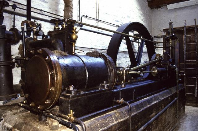History Trivia Question: A patent was issued on 2nd July 1698 for a steam pump to drain mines. Who obtained it?