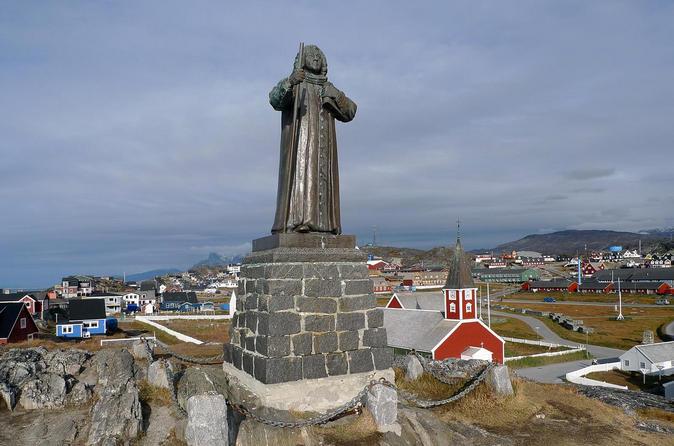 География Вопрос: Как называется столица Гренландии?