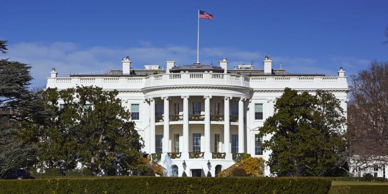 История Вопрос: Сколько вице-президентов США стали в последствии президентами США (по состоянию на 2016 год)?