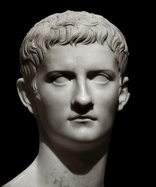 historia Pytanie-Ciekawostka: Kto został trzecim cesarem rzymskiego Imperium?