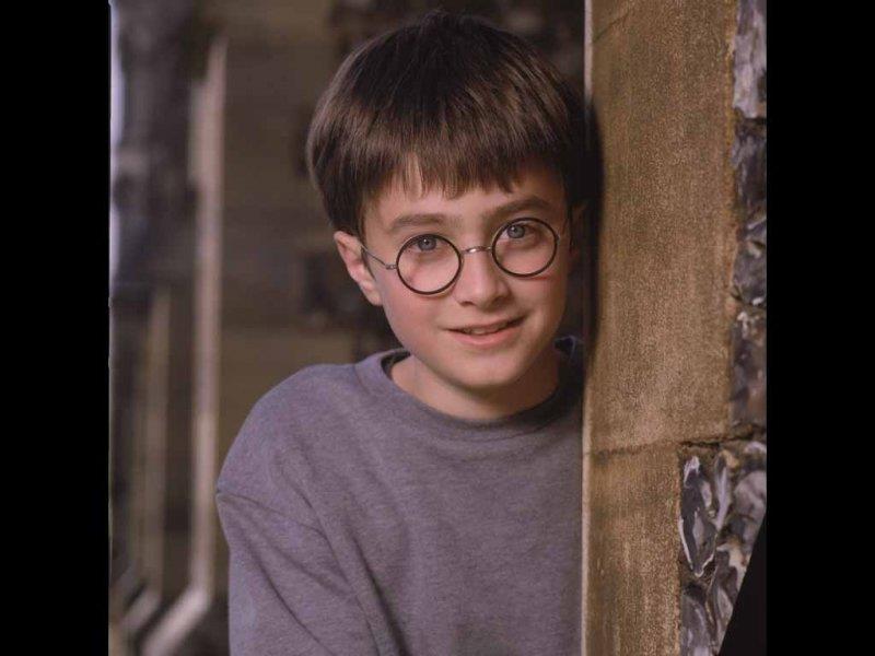 Культура Вопрос: Сколько книг о Гарри Поттере вошли в список 200 лучших книг по версии BBC, составленный в 2003 году?