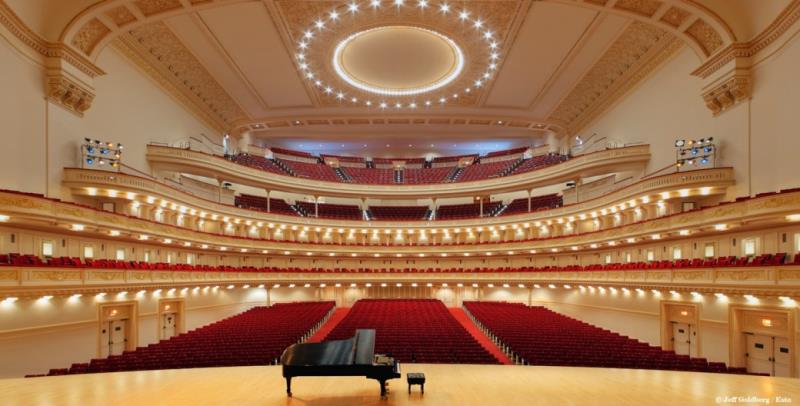 Культура Вопрос: Кто дирижировал симфоническим оркестром при открытии Карнеги-холла?