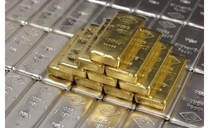 Общество Вопрос: На середину 2016 года соотношение стоимости золота и серебра составляло примерно 68:1. Вопрос заключается в том, сколько тройских фунтов серебра при таком соотношении по стоимости соответствовали 1 тройской унции золота?