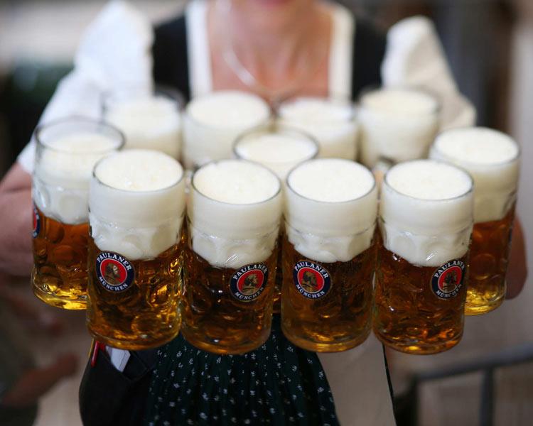 Общество Вопрос: Общеизвестно, что Чехия занимает первое место в мире по потреблению пива на душу населения (в литрах за год). А какая страна занимает по этому показателю второе место в мире (согласно последнему рейтингу, составленному по итогам 2014 года)?