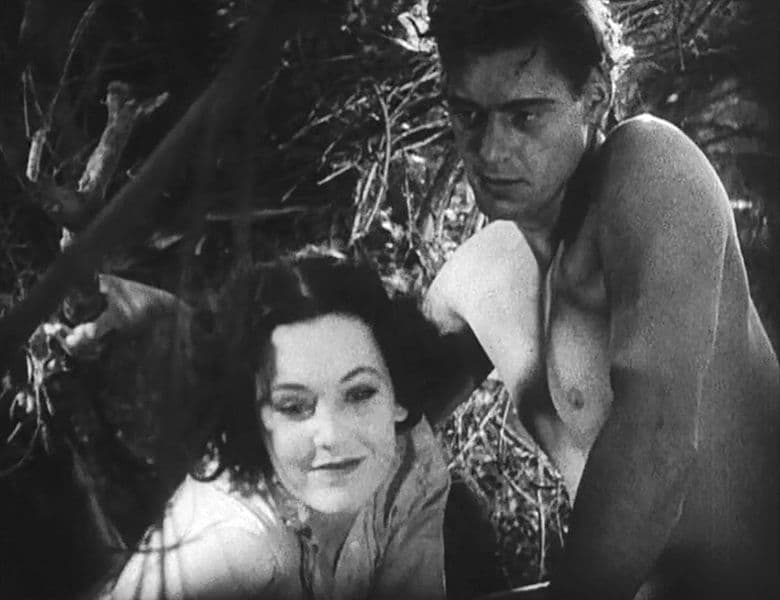 Movies & TV Trivia Question: How many Tarzan movies starred Johnny Weissmuller?