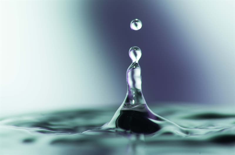 Наука Вопрос: Сколько миллилитров в одной капле воды?