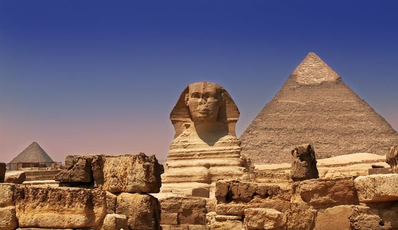 History Trivia Question: The face of the Sphinx of Giza is generally believed to represent the face of which Pharaoh?