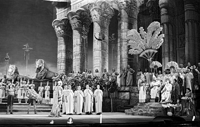 Культура Вопрос: В честь какого события была написана опера "Аида" Верди?