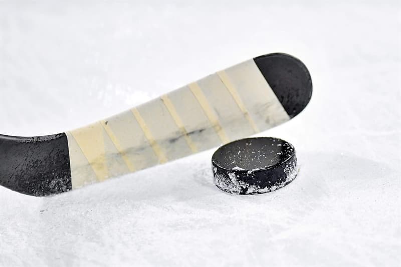 Sport Trivia Question: What is the official regulation weight of a ice hockey puck?