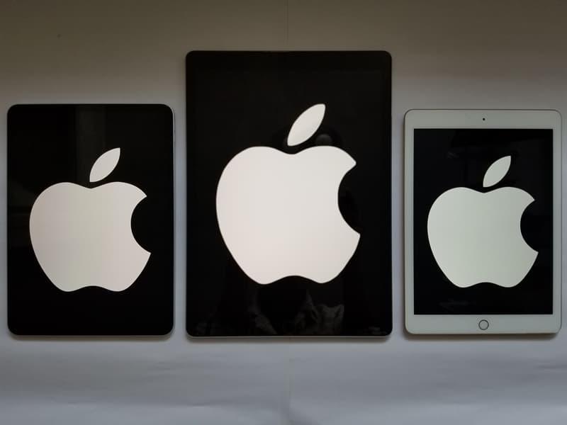 Общество Вопрос: Каким был слоган компании Apple в период между 1997 и 2002 годами?