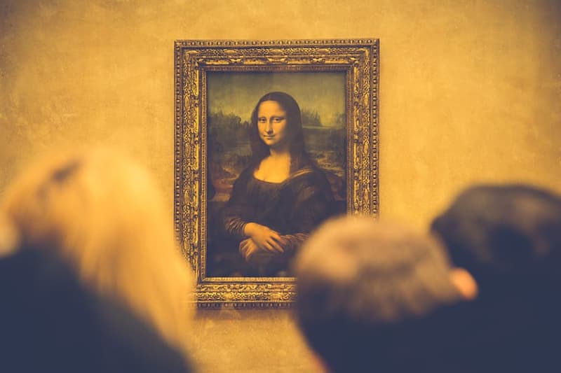 History Trivia Question: What is missing in the Mona Lisa painting?