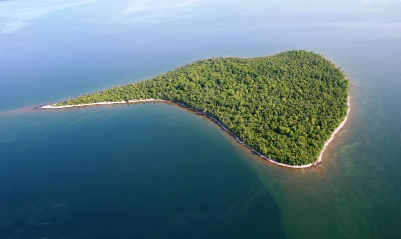 Geografia Domande: Si dice che esista un'isola fantasma chiamata Brasil o Hy-Brasil vicino a quale paese?