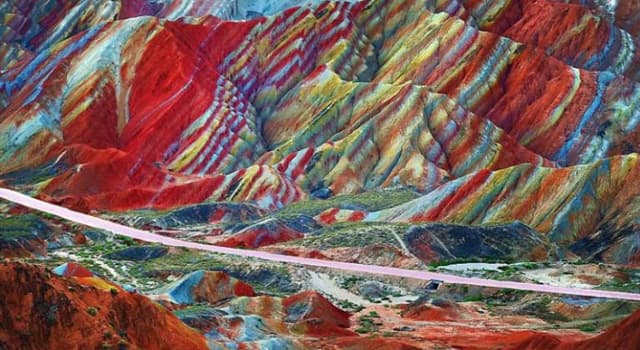 Geography Trivia Question: In which country is Vinicunca Mountain, commonly known as the Rainbow Mountain?