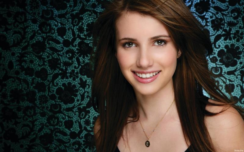 Movies & TV Trivia Question: How is actress Emma Roberts related to Julia Roberts?
